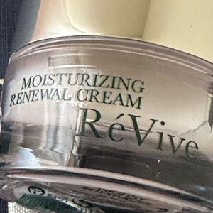 Gold-Toned Moisturizing Renewal Cream 5ML
